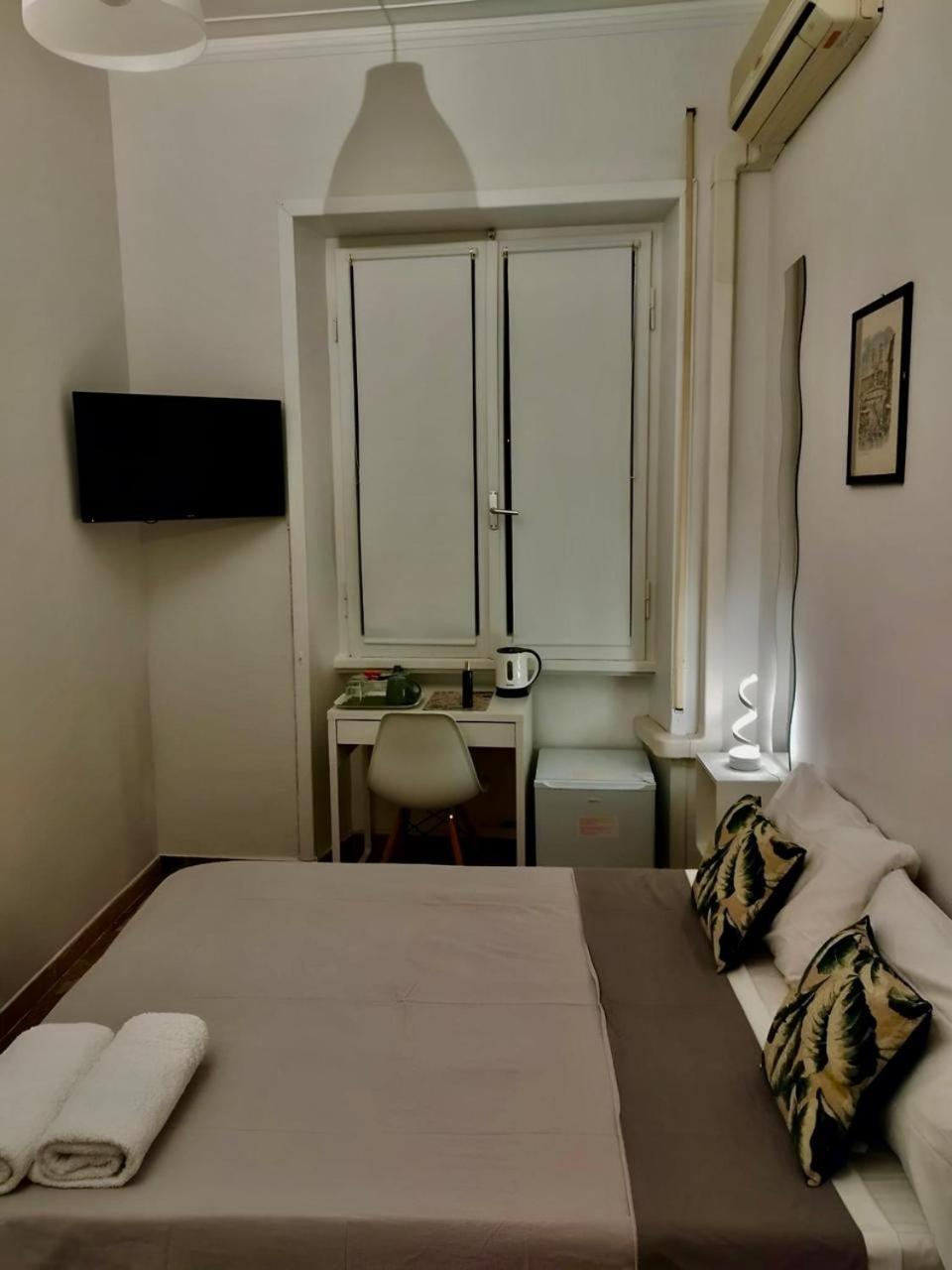 Colosseo Rooms B&B Rzym Zewnętrze zdjęcie