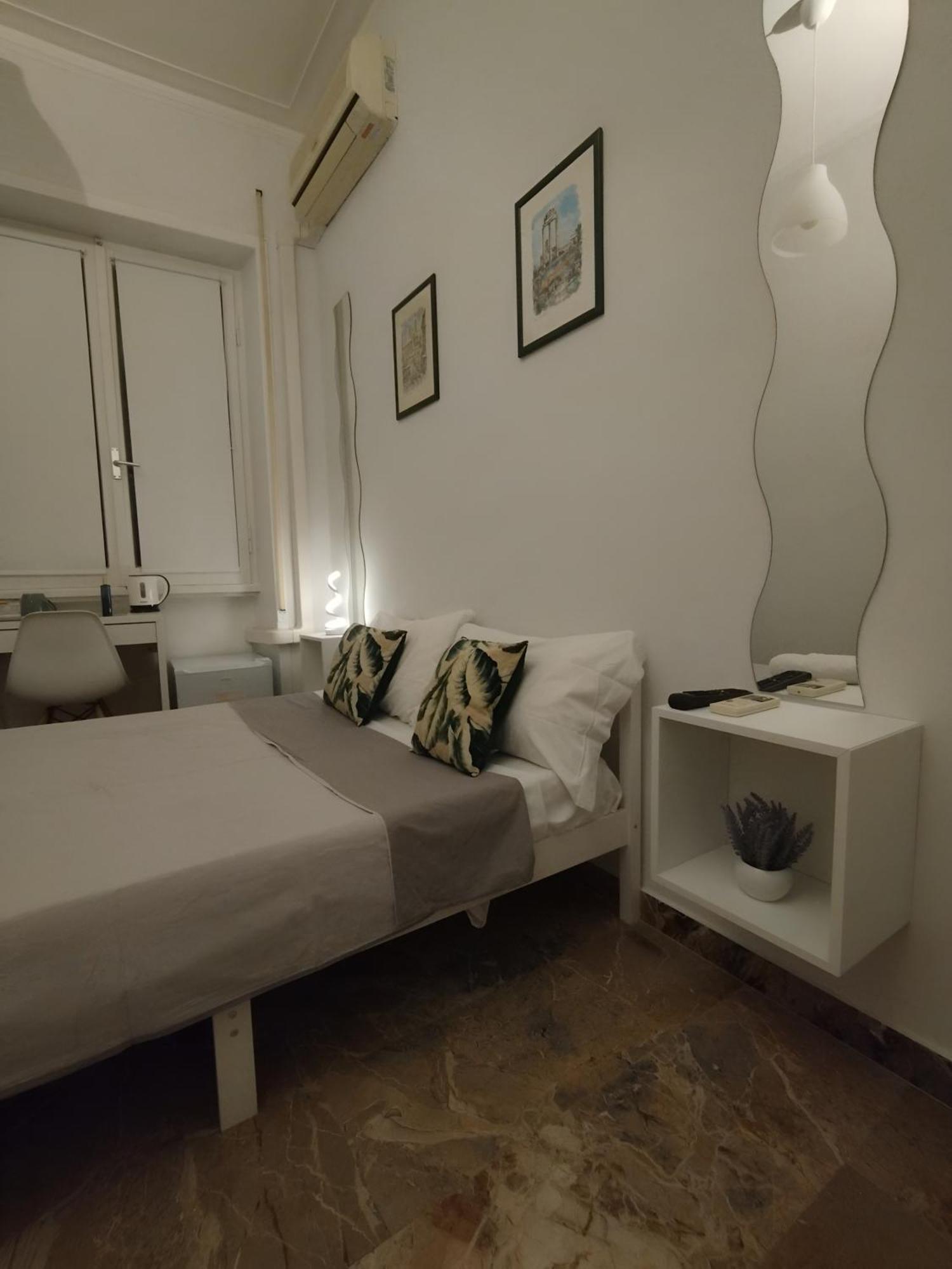 Colosseo Rooms B&B Rzym Zewnętrze zdjęcie