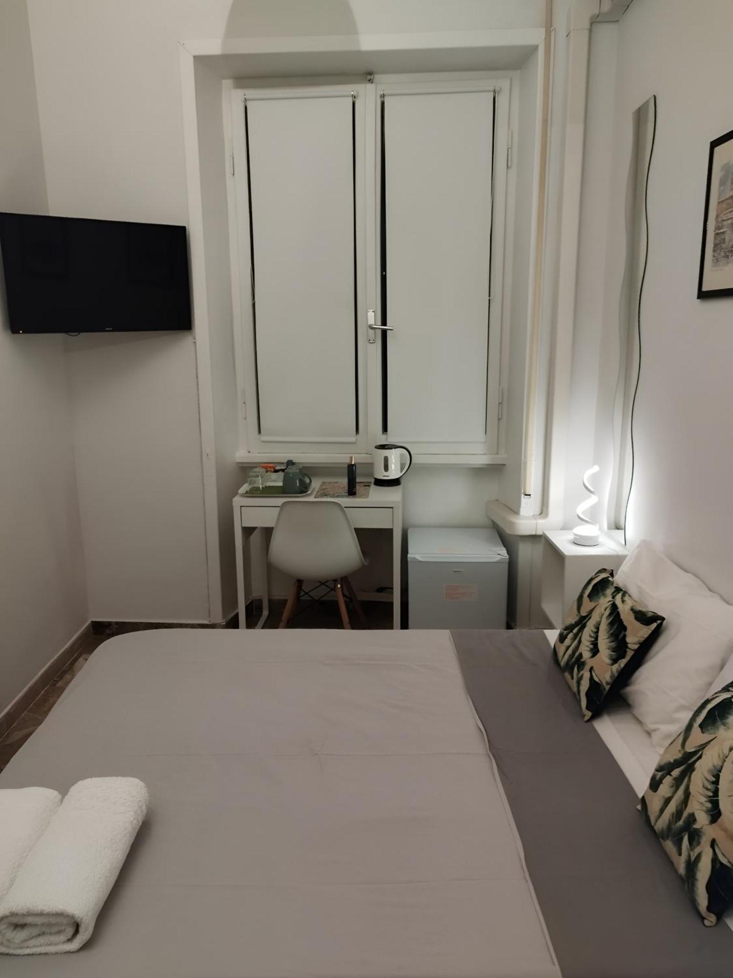 Colosseo Rooms B&B Rzym Zewnętrze zdjęcie